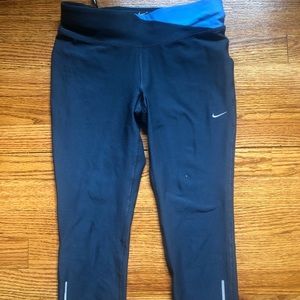 Nike dri fit capri blue leggings